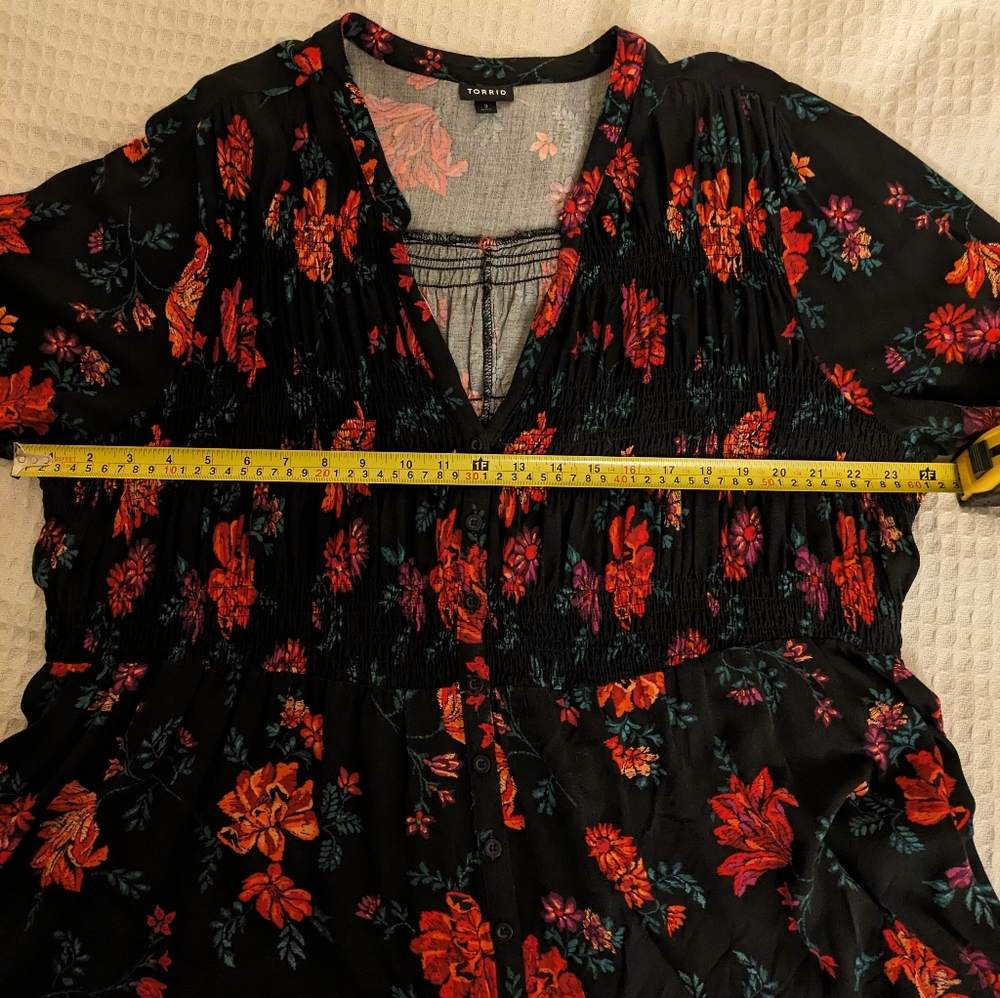 Rayon Twill Smocked Button-Front Tunic Top 3X - Picture 7 of 10